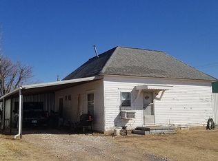 217 S 3rd St, Okeene, OK 73763