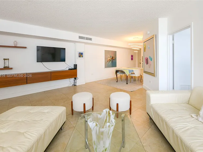 801 Brickell Bay Dr #1462 — Photo 7