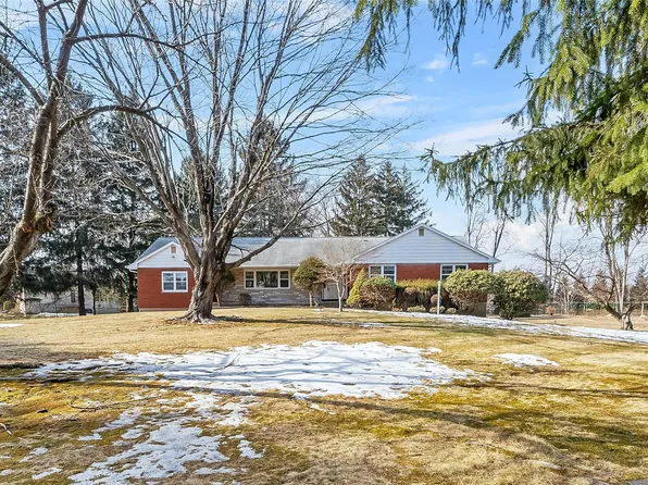 19 Meadowlark Drive, West Nyack, NY 10994