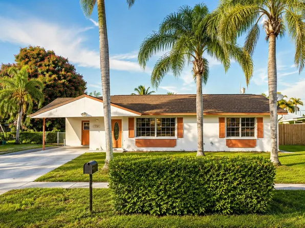 330 W 22ND Court, Riviera Beach, FL 33404