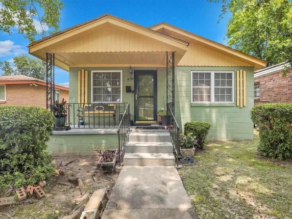 1026 W 41st St, Savannah, GA 31415