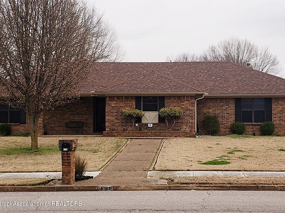3rd image of 6780 Dunbarton Dr