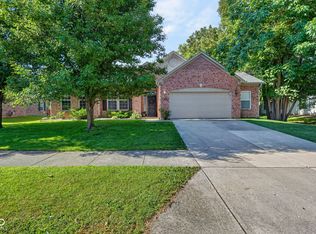 5735 W Port Dr, McCordsville, IN 46055