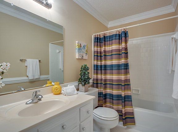 2nd image of 2905 Wellington Dr