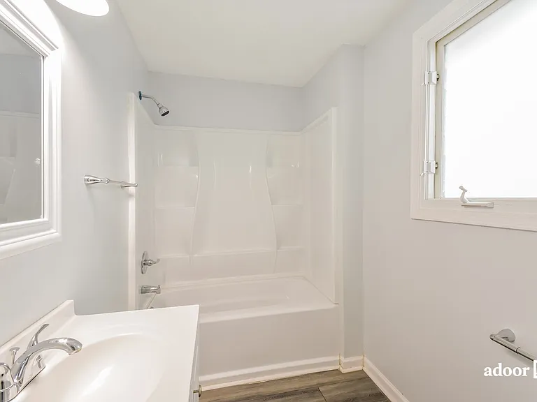 111 McKinley St — Photo 10