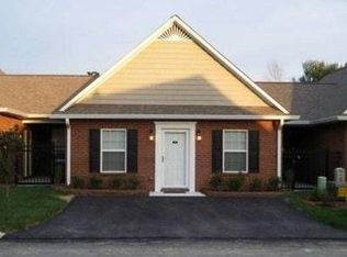 960 Magnolia Ct, Cookeville, TN 38501