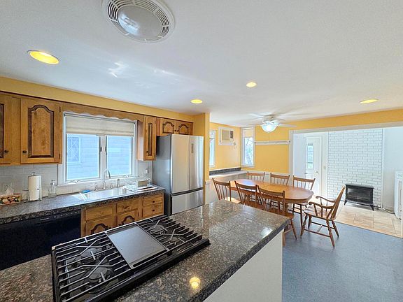 2nd image of 63 Clarendon Ave