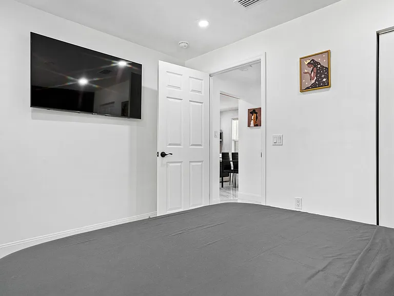 4115 N Hubert Ave #3 — Photo 9