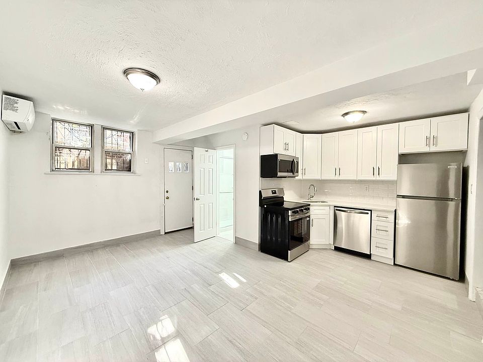 1st image of 47-35 39th Pl #1