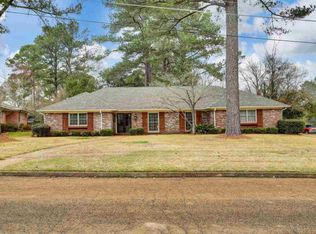 1450 Roswell Dr, Jackson, MS 39211