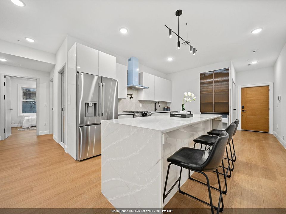 1st image of 192 Cambridge Ave Floor 1