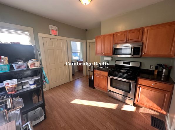374 Highland Ave #1B