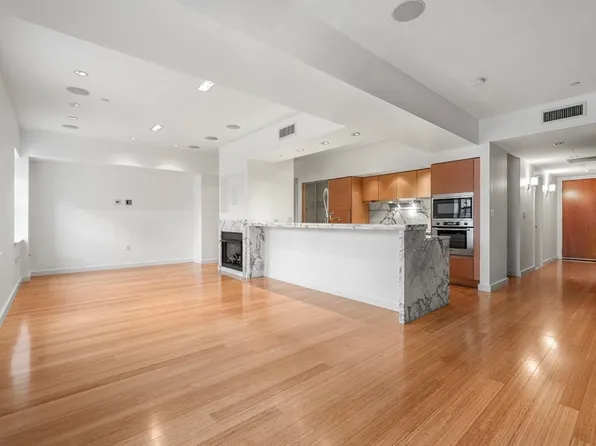 7 Warren Ave #Penthouse 18, Boston, MA 02116