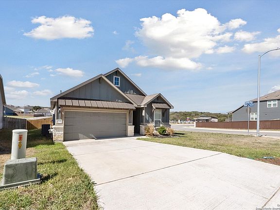2nd image of 27357 Caroline Way