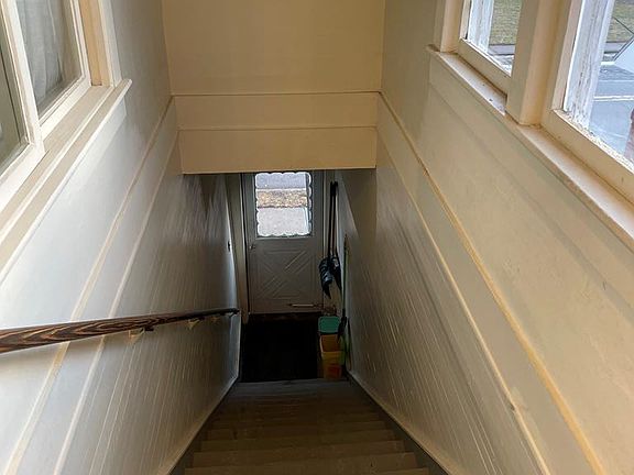 4th image of 210 W Academy St
