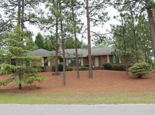 150 Surry Circle Dr N, Pinehurst, NC 28374