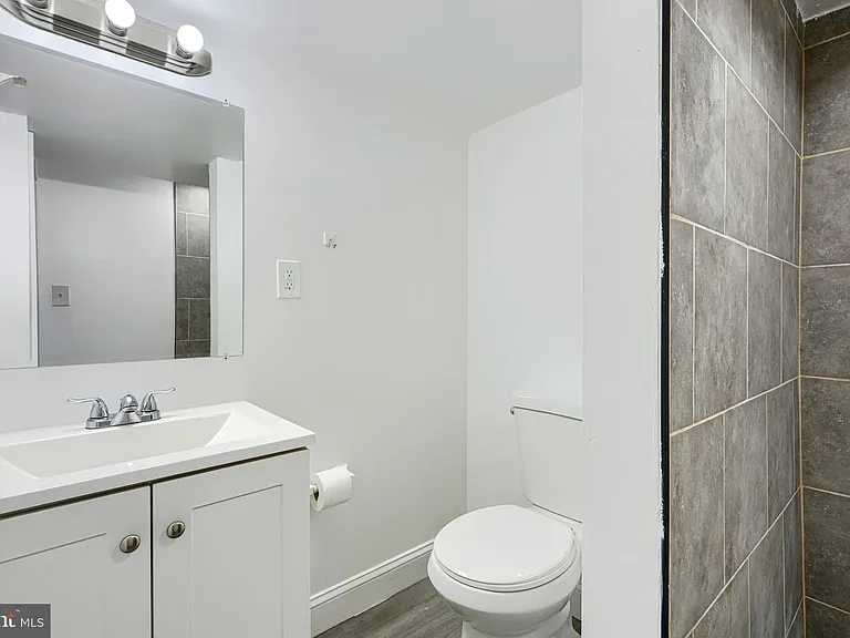 165 Hampshire Rd — Photo 33