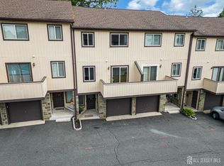 32 Chelsea Way, Bridgewater, NJ 08807