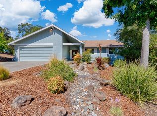 6477 Meadowridge Dr, Santa Rosa, CA 95409