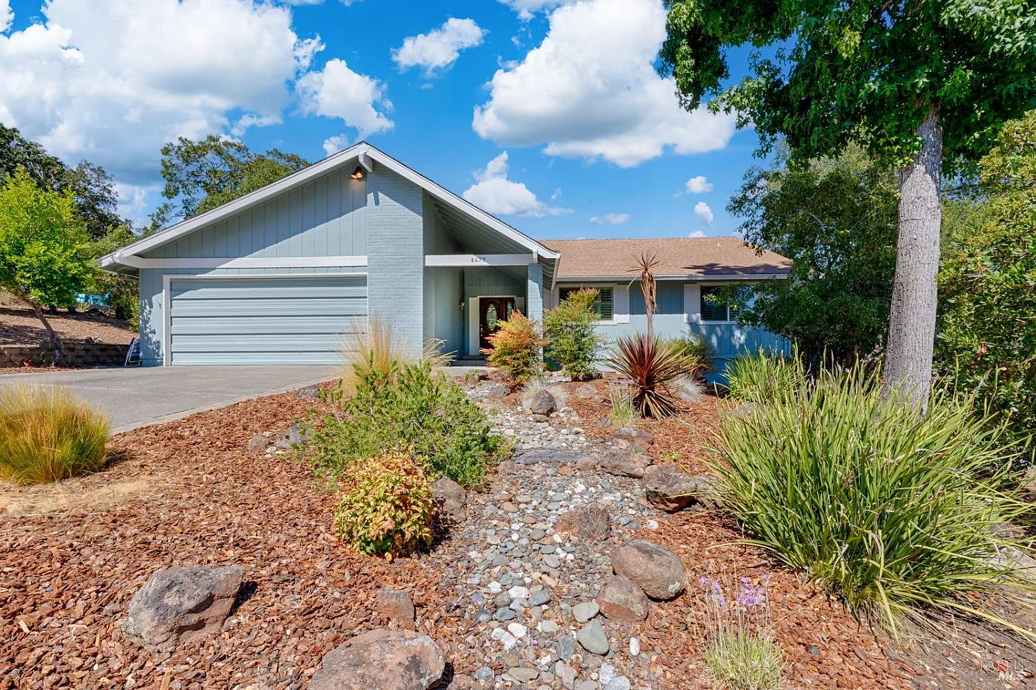 6477 Meadowridge Drive photo 1