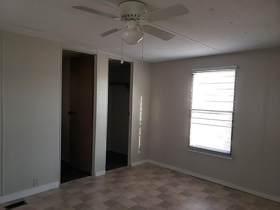 2nd image of 837 Orchard St