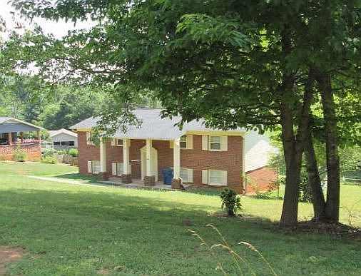2nd image of 8 Forest Hill Ct