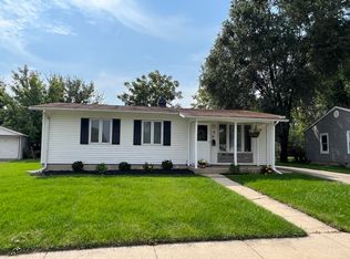 9 Belmont Dr, Romeoville, IL 60446