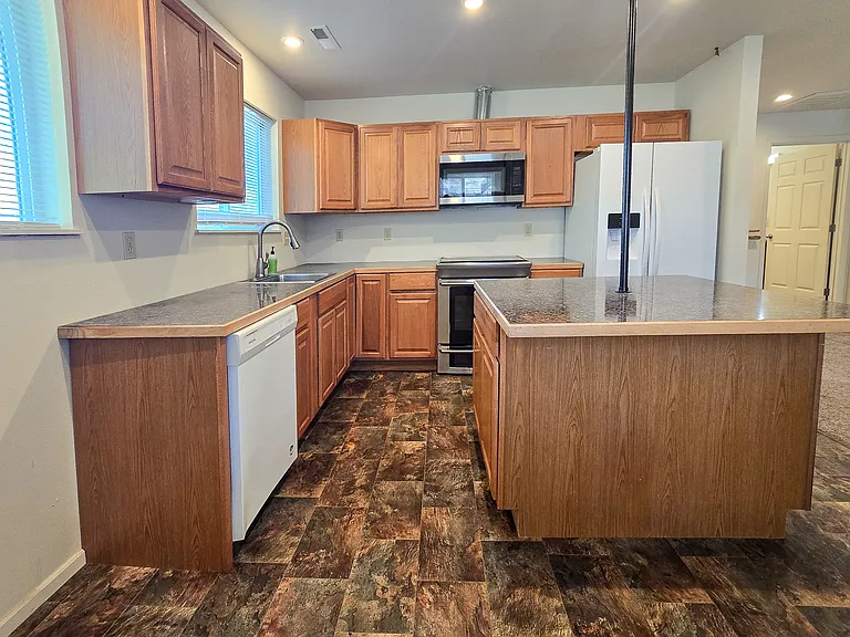 1310 Chucker Ln — Photo 5