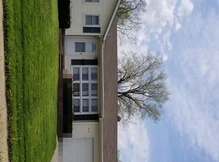 618 NW Lakeview Rd, Blue Springs, MO 64014