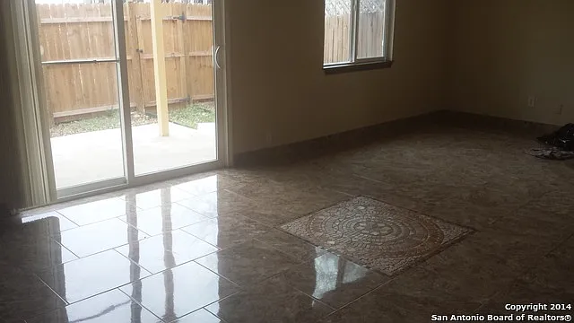 3 bed, 2.5 bath, 1407 sqft, $1,500 — Photo 2