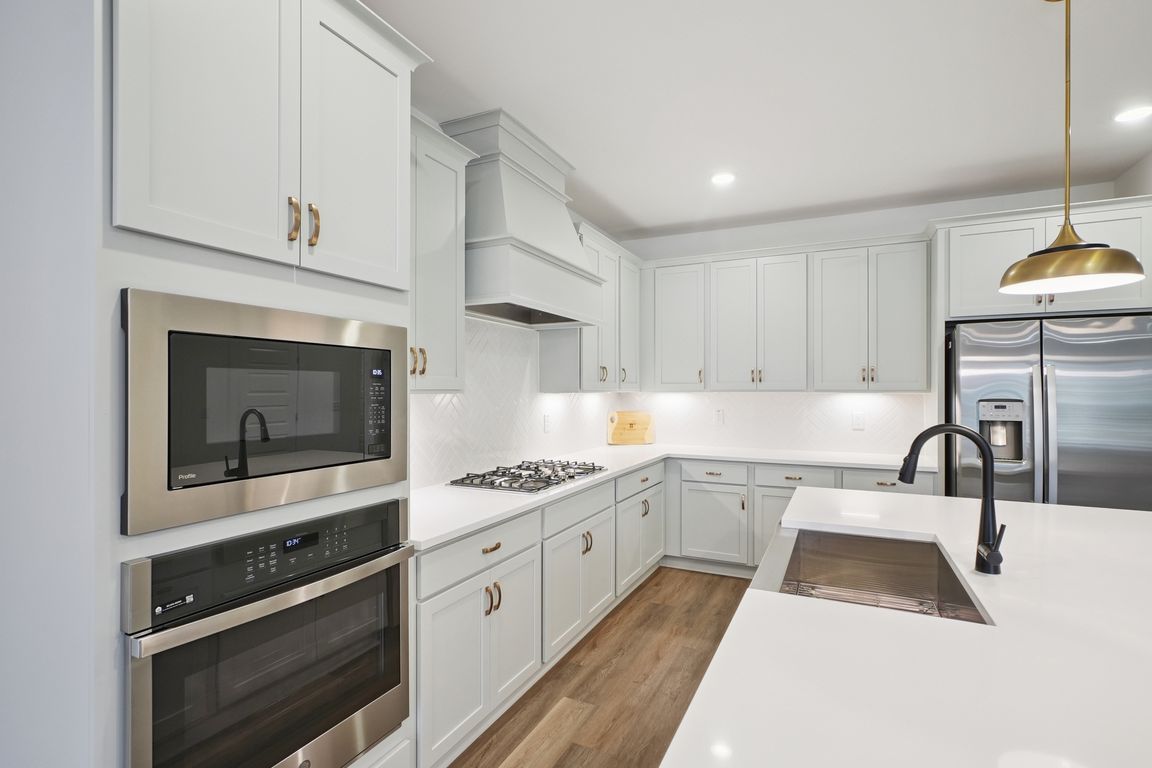 next background image