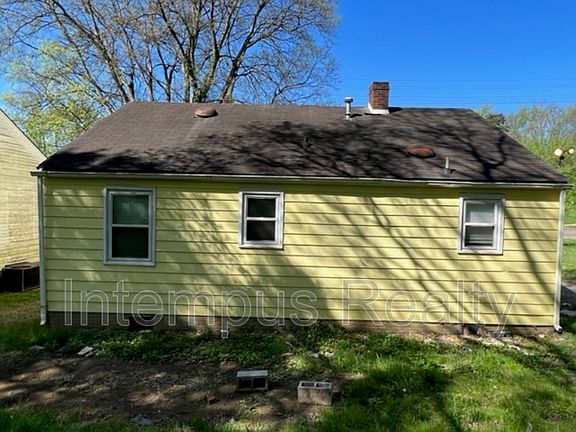 3rd image of 900 Wilder Pl