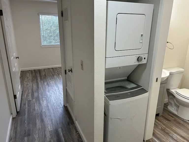 463 Coffield Ave — Photo 11