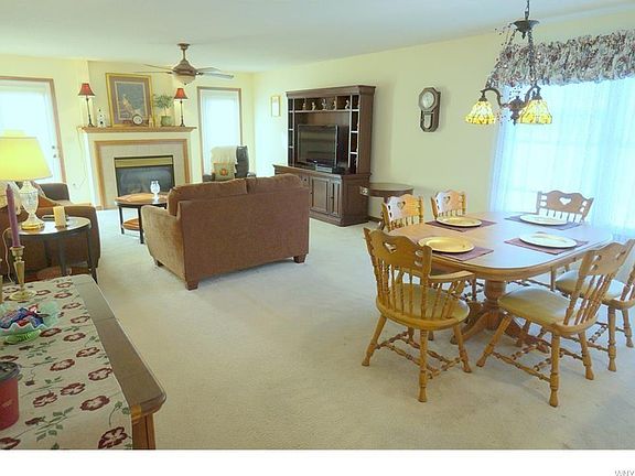 4th image of 48 Hickory Grove Ln