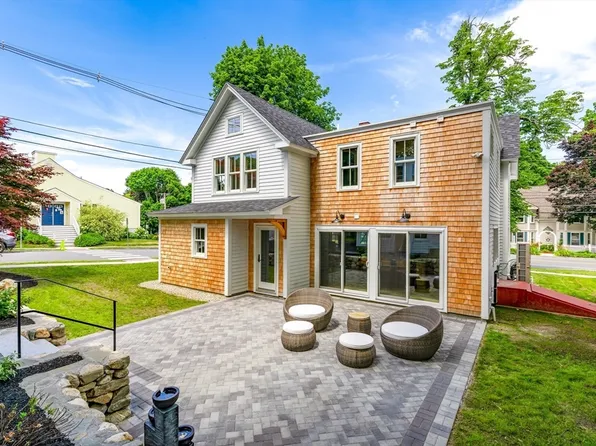 443 Merrimac St, Newburyport, MA 01950