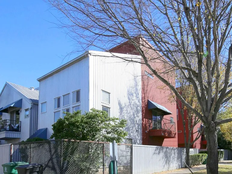 2819 Crawford St — Photo 26