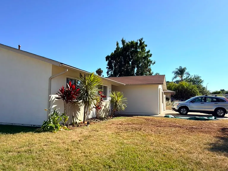 1811 Iris Way — Photo 20