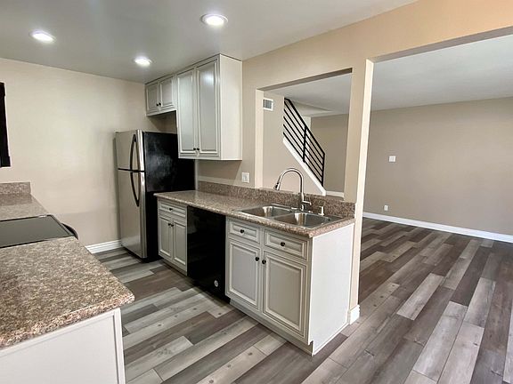 4th image of 1266 Landsburn Cir