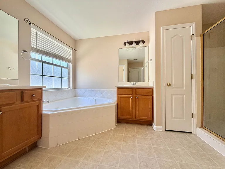 9336 Royal Troon Dr — Photo 11