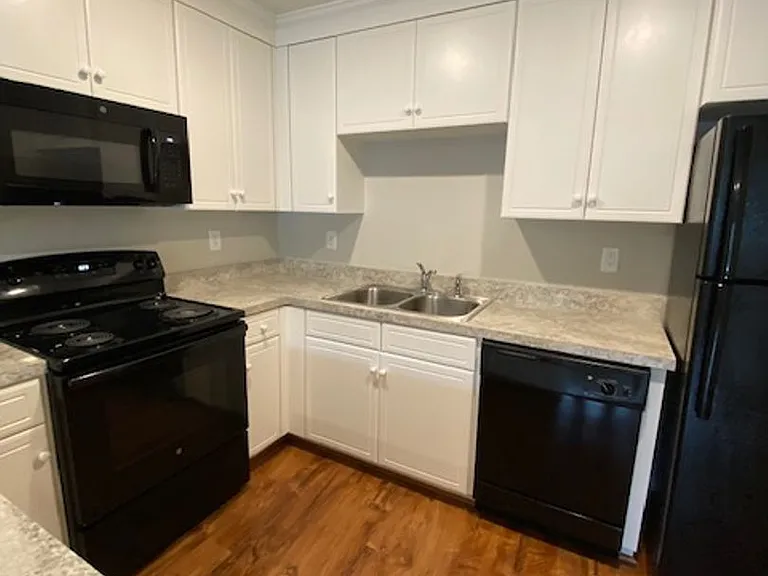 2100 Sapphire Rd — Photo 16