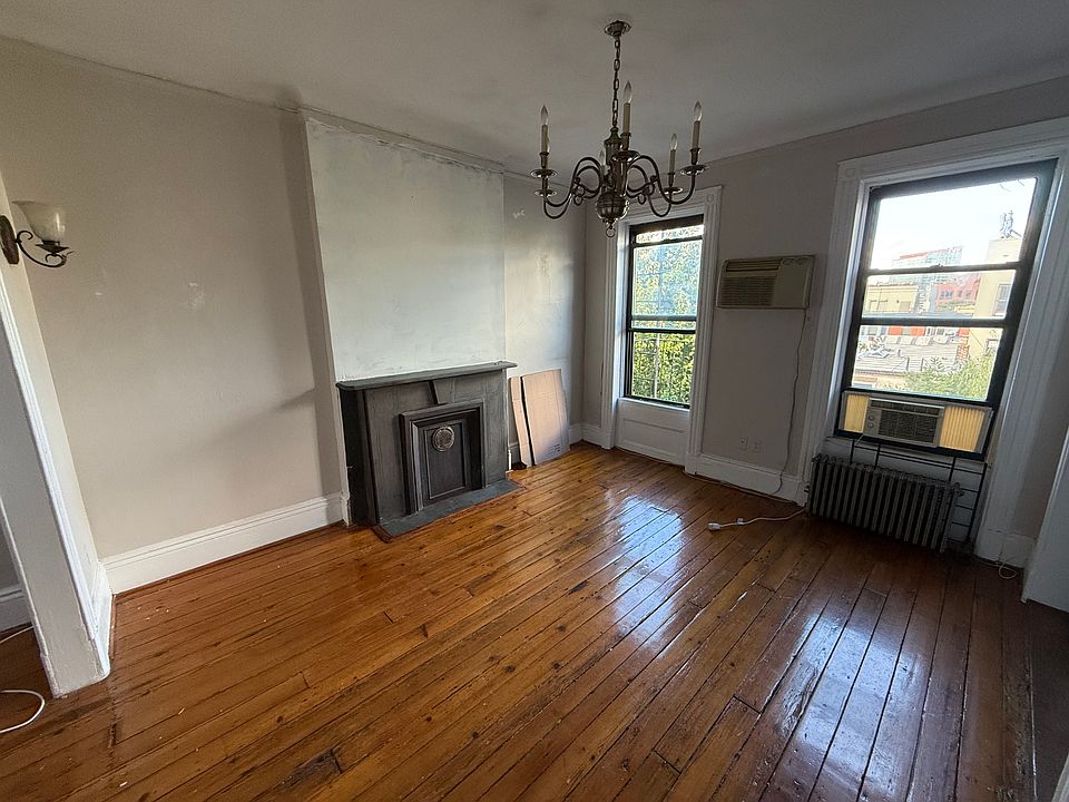1st image of 715 Sackett St APT 4R