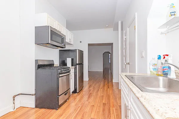 Rented by MySpaceNYC | media 21