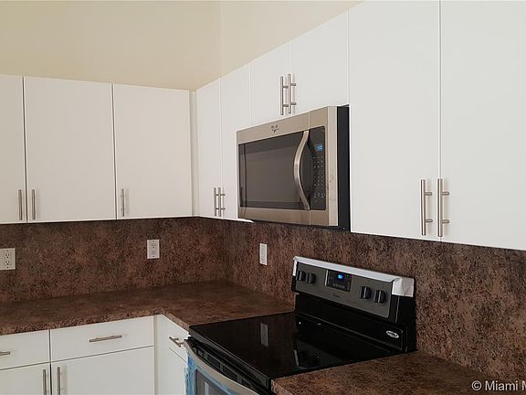 4th image of 879 San Remo Dr #879