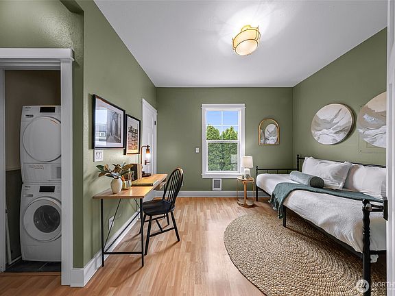 3rd image of 6015 1/2 20th Avenue NW