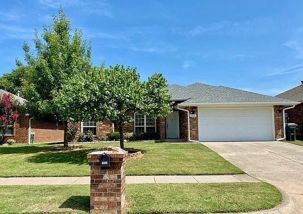 1st image of 1633 Creekside Ln