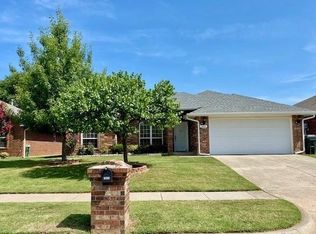 1633 Creekside Ln, Norman, OK 73071