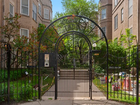 1319 W Fargo Ave #1N, Chicago, IL 60626