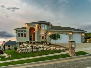 561 S Tanglewood Loop, North Salt Lake, UT 84054