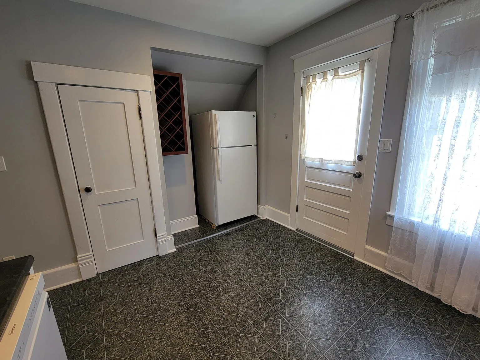 1 bed, 650 sqft, $800 — Photo 3