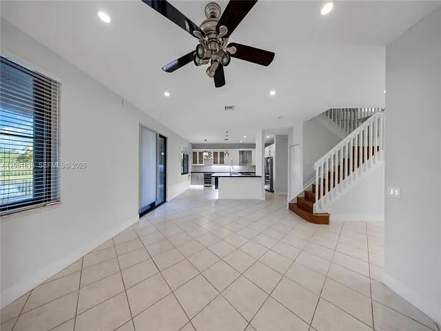 1538 Tamarind Ct — Photo 15